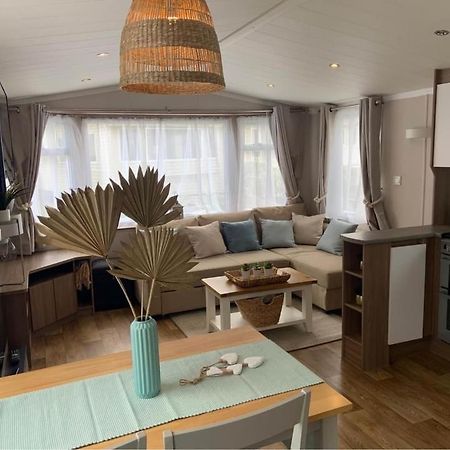 Cosy, Coastal Themed Holiday Home, Rockley Park, Poole, Dorset 외부 사진