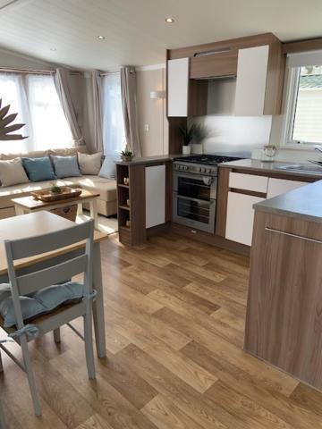 Cosy, Coastal Themed Holiday Home, Rockley Park, Poole, Dorset 외부 사진