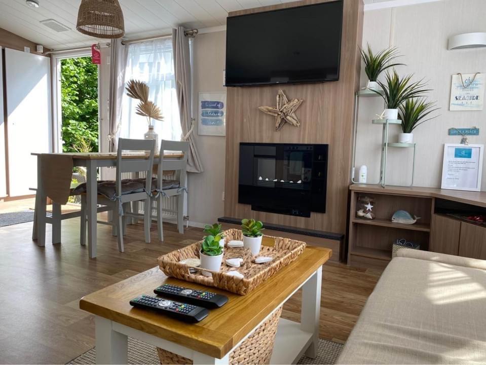 Cosy, Coastal Themed Holiday Home, Rockley Park, Poole, Dorset 외부 사진