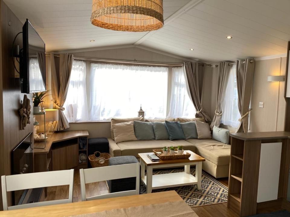 Cosy, Coastal Themed Holiday Home, Rockley Park, Poole, Dorset 외부 사진